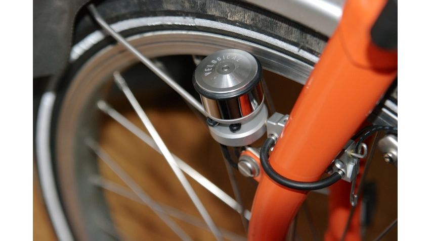 Dynamo Vélogical trekking avec adaptateur sur fourche12/20mm - Gris