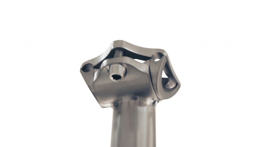 Tige de selle Titane Diamètre 27.2mm - Longueur 330mm, recul 15