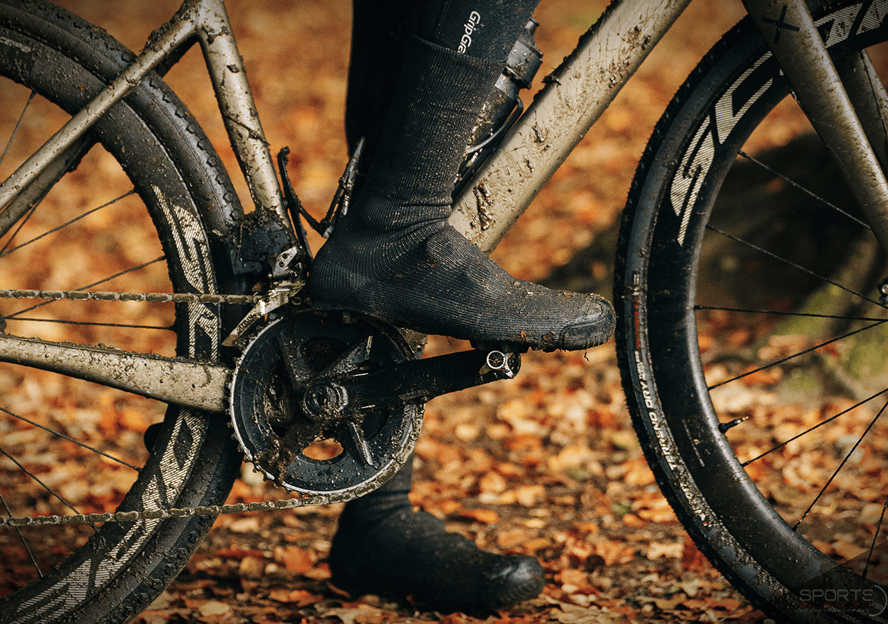 Des couvre-chaussures spéciaux pour le gravel !